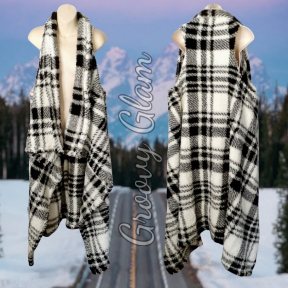 GROOVY GLAM Handmade Ankle Length Black & White Tartan Plaid Sherpa Vest